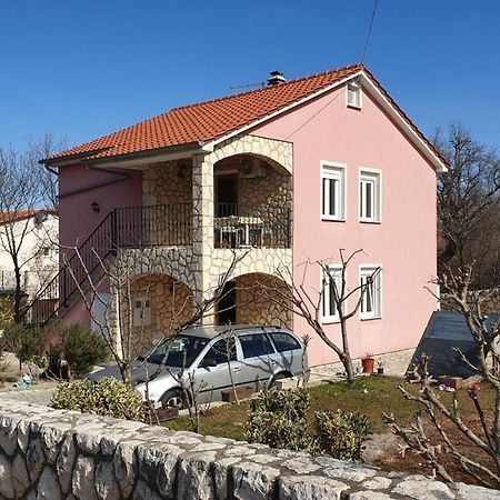 Apartments Roses Dobrinj Екстериор снимка